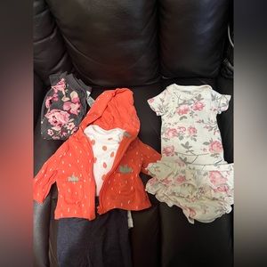 1 outfit 1 tshirt with bottom 1 onesie